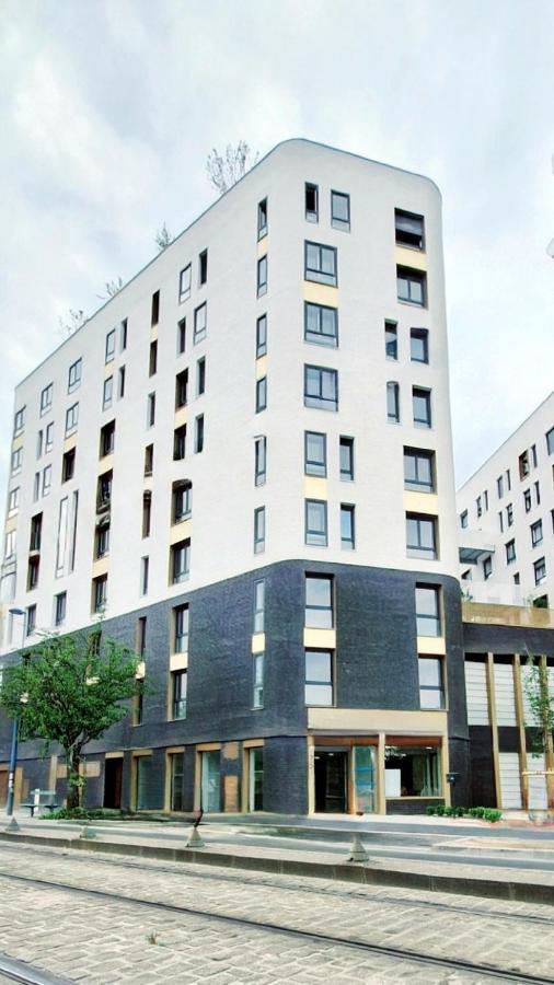 Montempo Paris Le Sec *